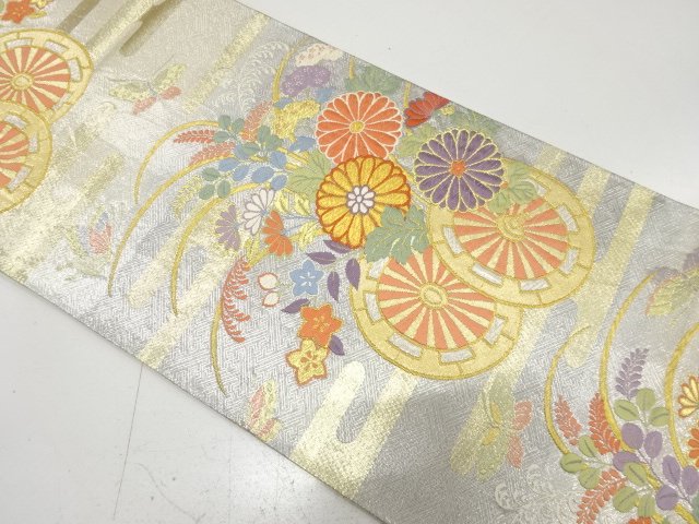 花車に蝶模様織り出し　袋帯